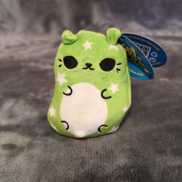 Cats VS Pickles - Zunar F9 - 4" Bean Plush New With Both Tags - Picture 1 of 5